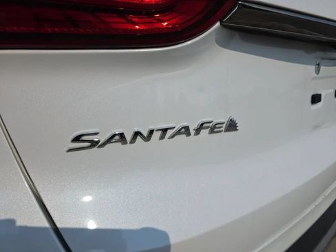 Used 2020 Hyundai Santa Fe Limited FWD image 11