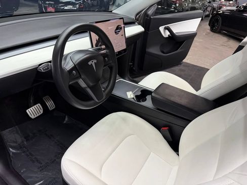 Used 2022 Tesla Model Y Performance AWD/4WD image 28