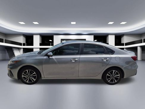 Certified 2024 Kia Forte LXS FWD image 3