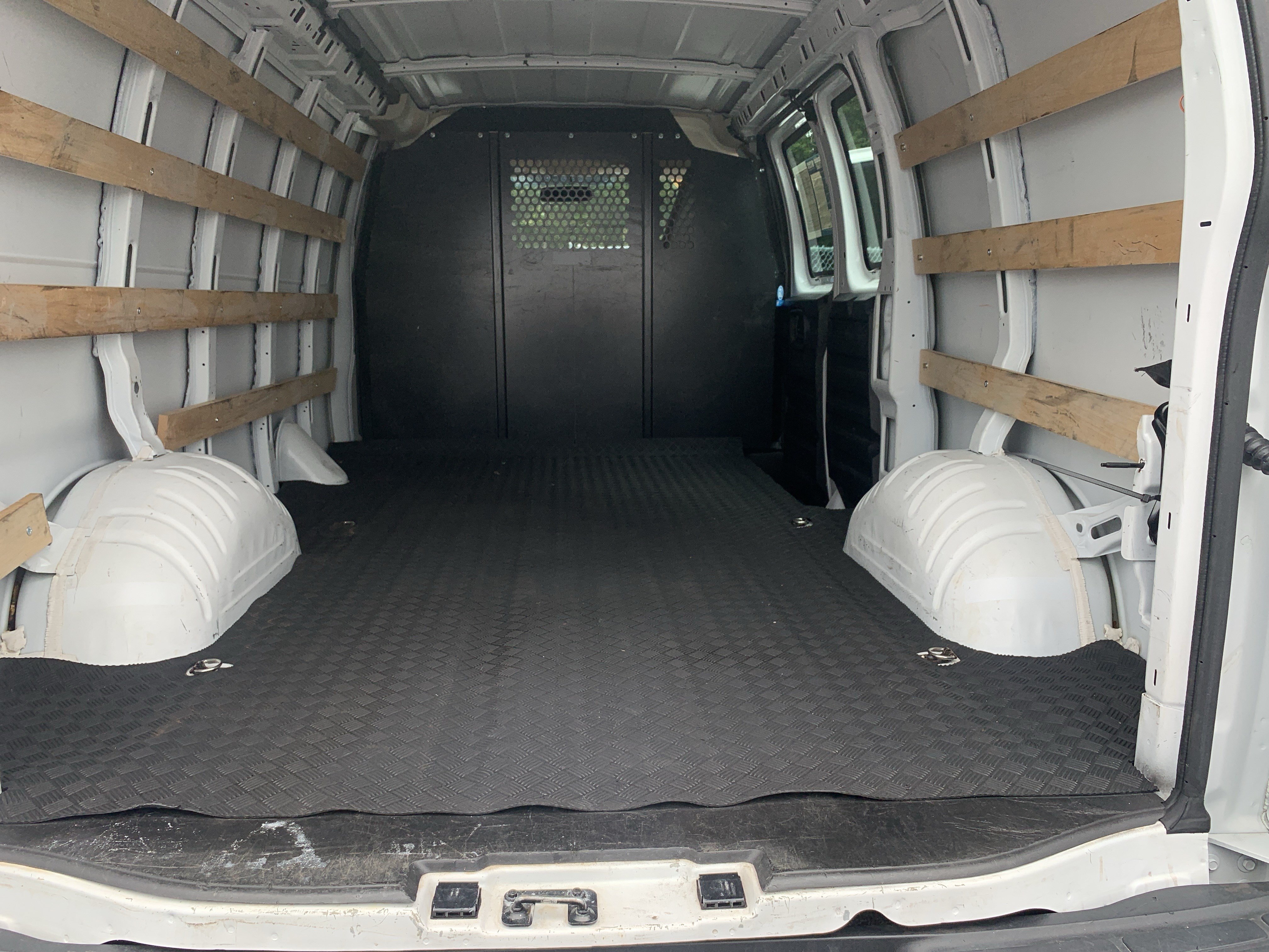 Used 2025 GMC Savana 2500 w/ Driver Convenience Package RWD image 30