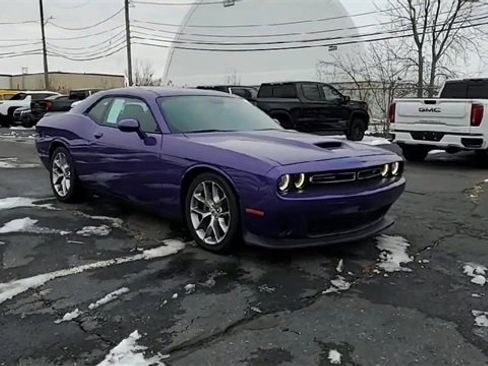 Used 2023 Dodge Challenger GT image 3