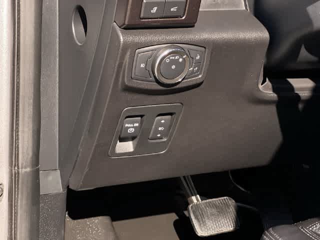 Used 2021 Ford Expedition Limited RWD image 29