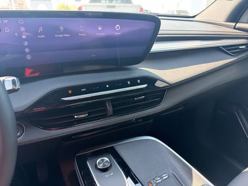 Used 2025 Buick Enclave Preferred image 19