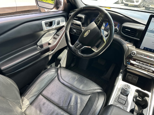 Used 2020 Ford Explorer Platinum w/ Premium Technology Package AWD/4WD image 23