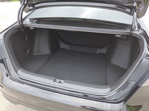 Used 2024 Honda Accord Sport image 19