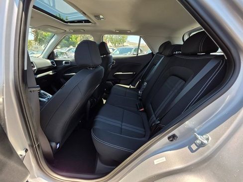 New 2025 Hyundai Venue SEL image 17