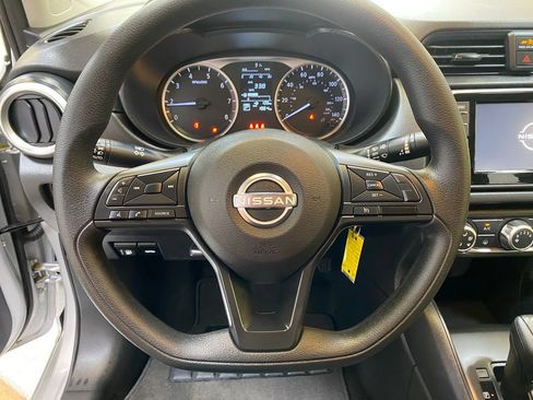 Used 2025 Nissan Versa S w/ Trunk Package FWD image 28