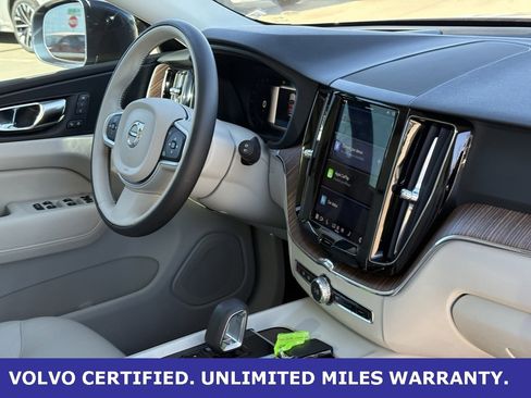 Certified 2022 Volvo XC60 B5 Momentum w/ Advanced Package image 33