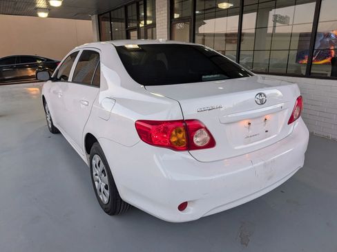Used 2010 Toyota Corolla image 3