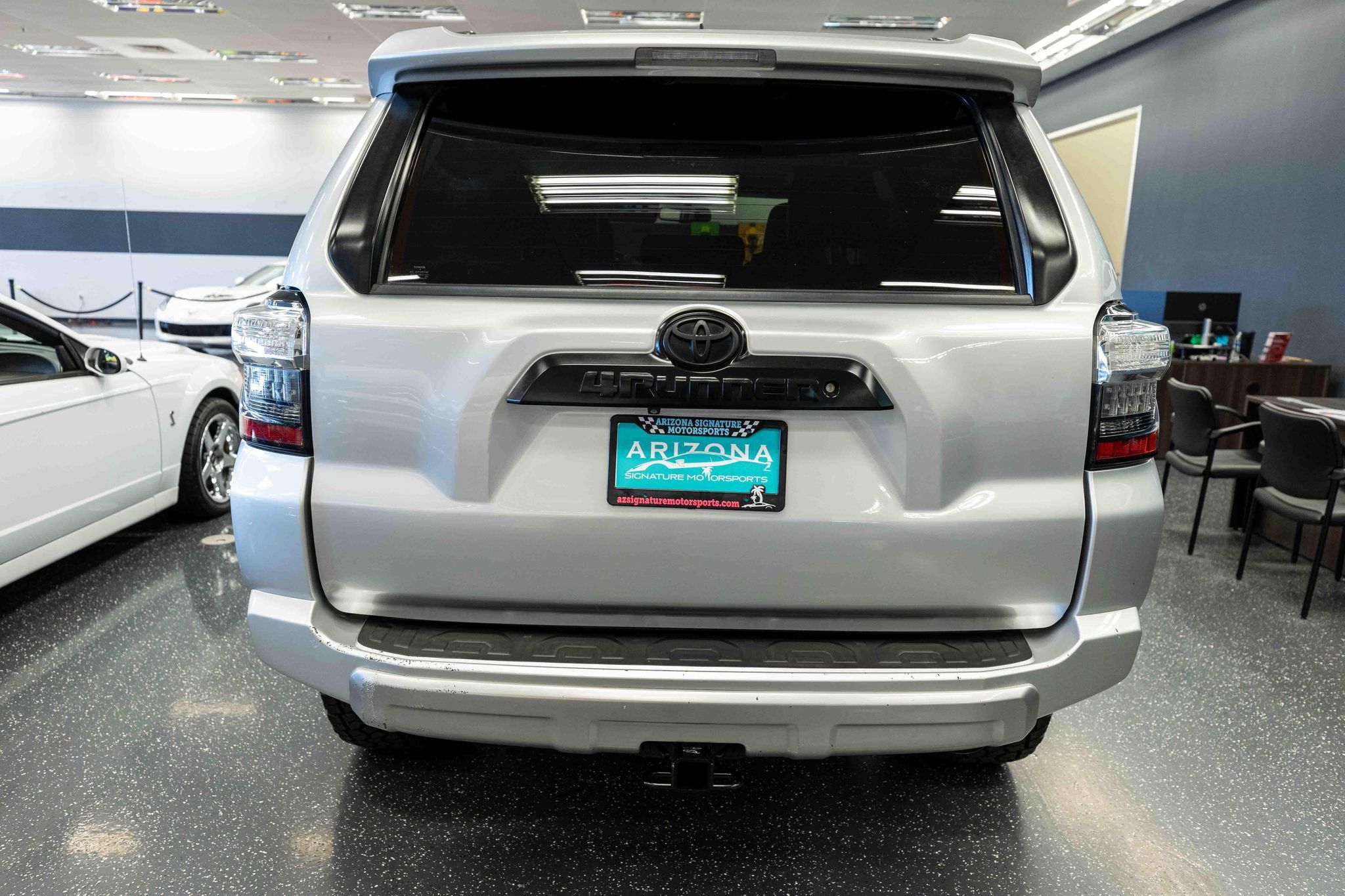 Used 2017 Toyota 4Runner TRD Off-Road Premium AWD/4WD image 7