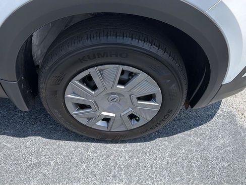 Used 2025 Nissan Kicks S FWD image 37