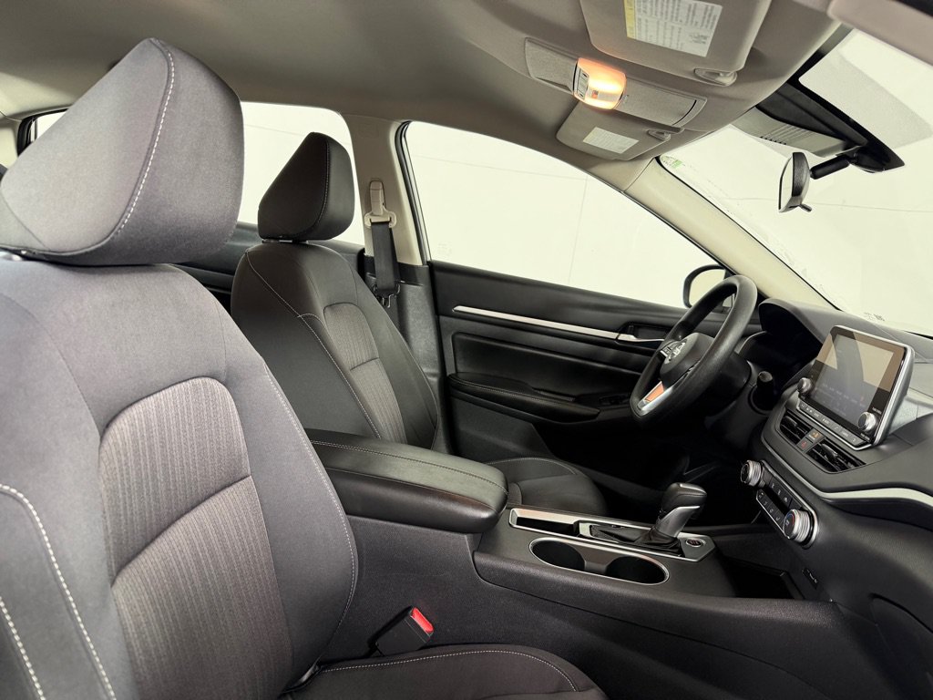 Used 2022 Nissan Altima 2.5 SV FWD image 22