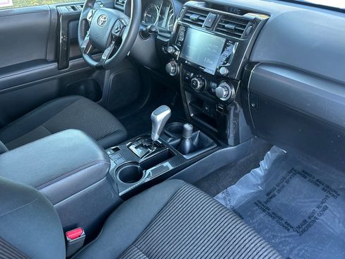 Certified 2024 Toyota 4Runner TRD Off-Road image 20