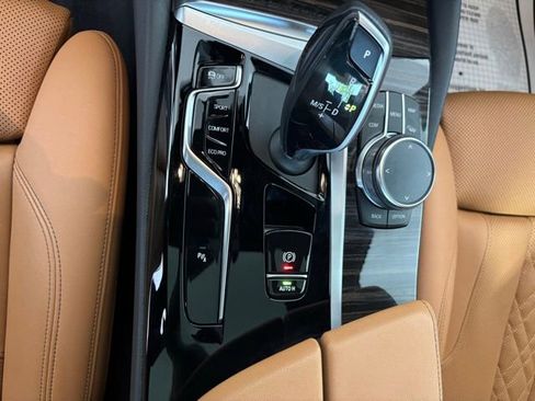 Used 2023 BMW 530i xDrive w/ Premium Package AWD/4WD image 18