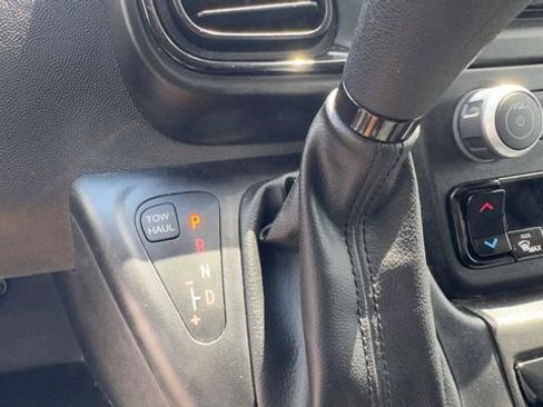 Used 2025 RAM ProMaster 2500 w/ U-Haul Equipment Group FWD image 19