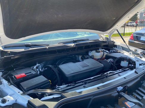 Used 2025 Chevrolet Suburban LT w/ Comfort Package image 20