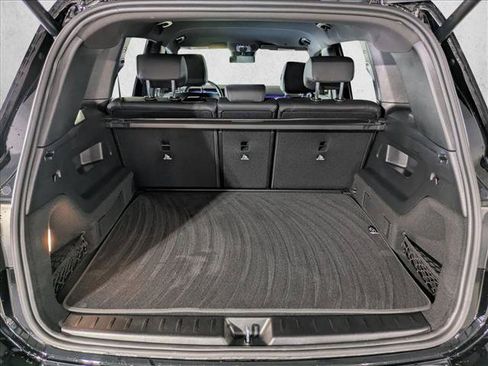 Used 2025 Mercedes-Benz GLB 250 image 10