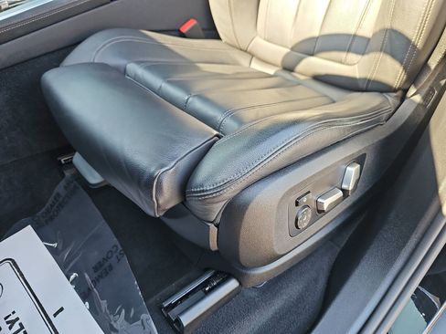 Used 2022 BMW X5 xDrive40i w/ Premium Package AWD/4WD image 25