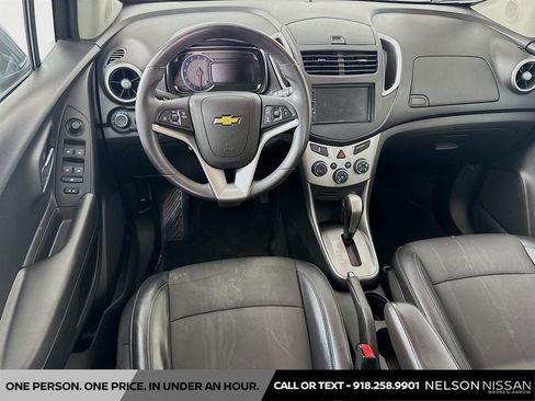 Used 2016 Chevrolet Trax LT w/ LT Convenience Package FWD image 20