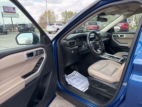 Used 2021 Ford Explorer XLT w/ Equipment Group 202A image 26