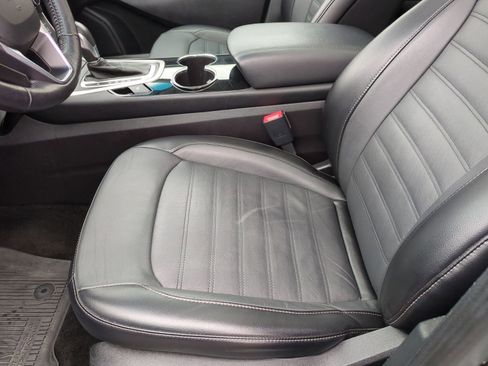 Used 2018 Ford Edge SEL w/ Equipment Group 201A image 21