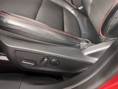 Used 2025 Ford Escape ST-Line image 23