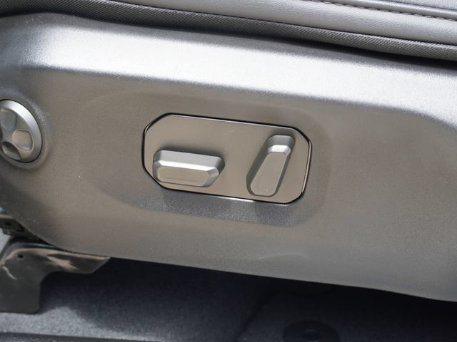 Used 2026 Jeep Wrangler Unlimited Rubicon AWD/4WD image 16