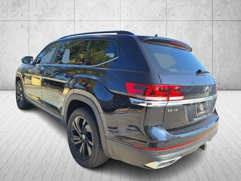 Used 2022 Volkswagen Atlas SE image 3