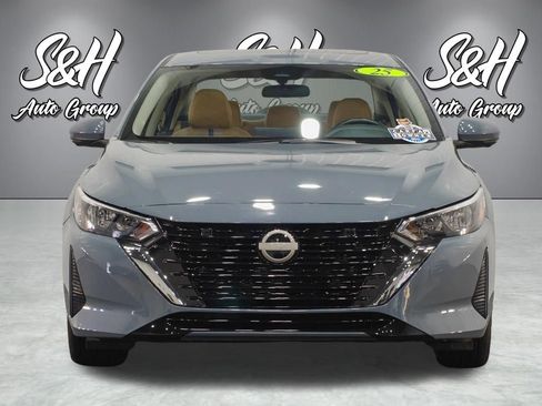 Used 2025 Nissan Sentra SV w/ SV Premium Package FWD image 14