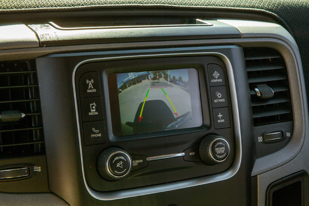 Used 2018 RAM 1500 Express RWD image 12