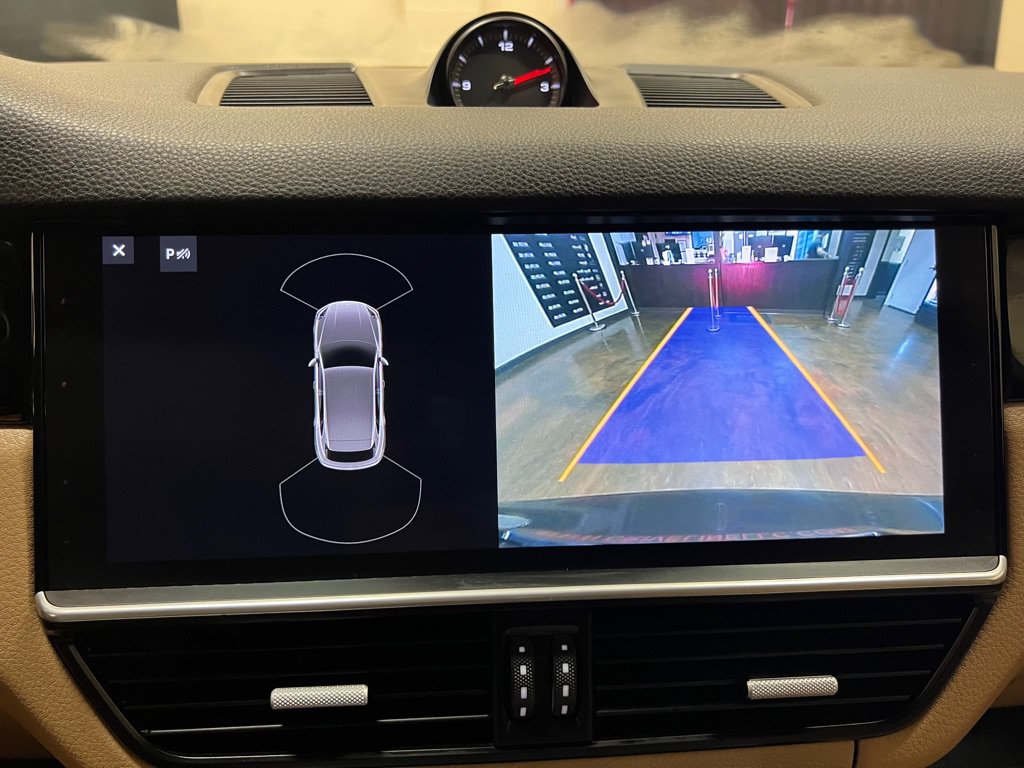 Used 2020 Porsche Cayenne AWD/4WD image 38