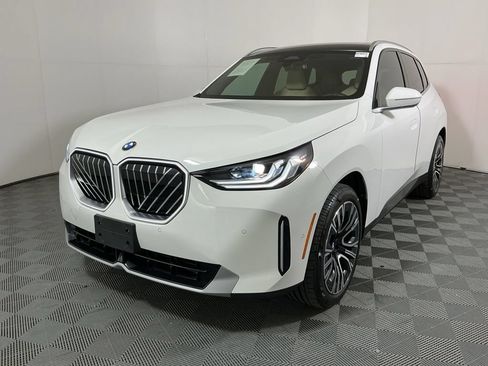 Certified 2025 BMW X3 xDrive30i w/ M Sport Package AWD/4WD image 2