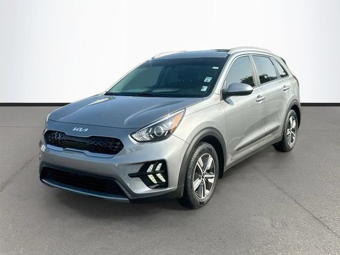 Certified 2022 Kia Niro LXS FWD image 3