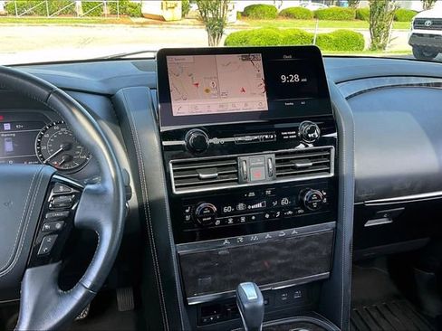 Used 2022 Nissan Armada Platinum AWD/4WD image 9