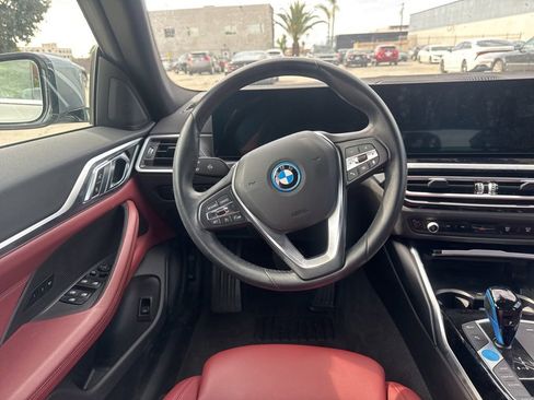 Used 2022 BMW i4 eDrive40 RWD image 17