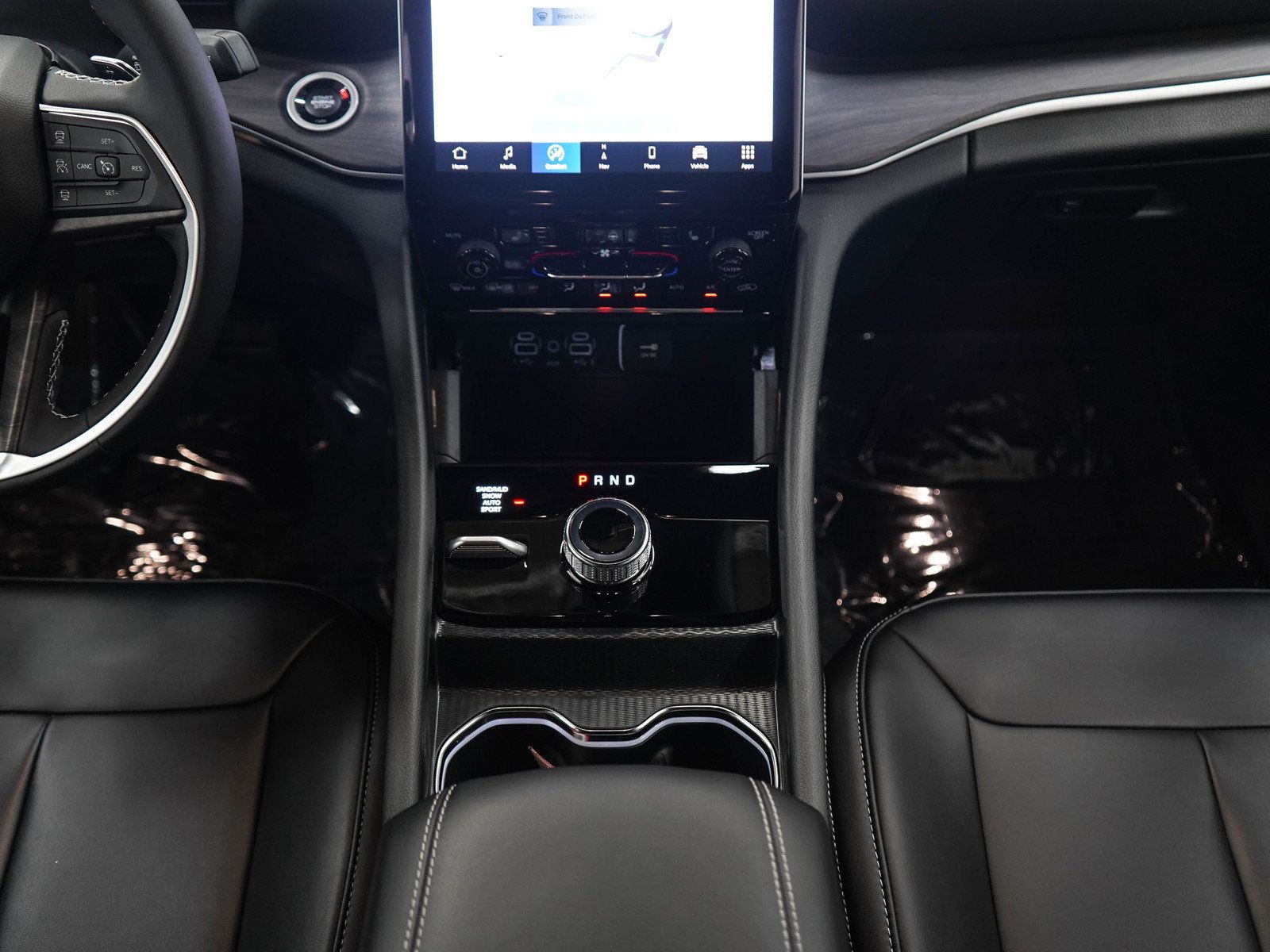 Used 2025 Jeep Grand Cherokee L Limited AWD/4WD image 17