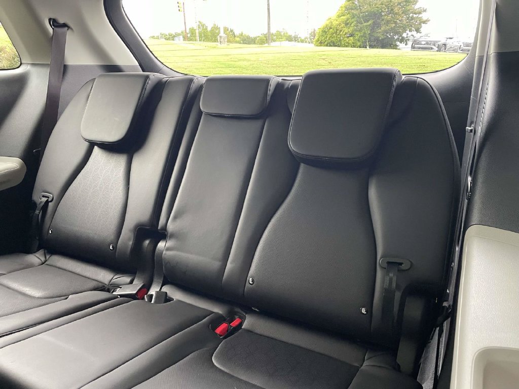 Used 2024 Kia Carnival LX FWD image 10