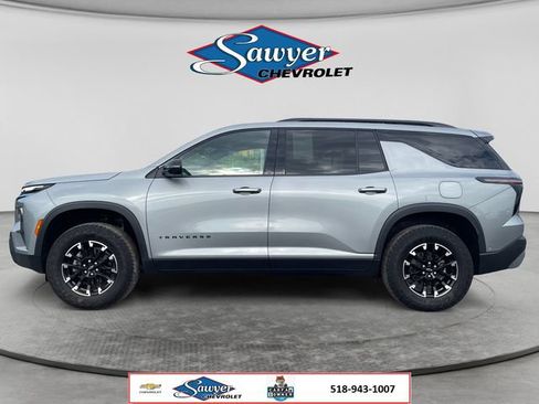 Used 2024 Chevrolet Traverse Z71 w/ Enhanced Driving Package AWD/4WD image 2