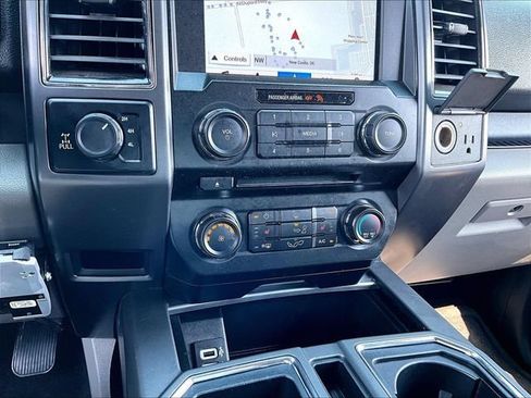 Used 2017 Ford F150 XLT w/ Equipment Group 302A Luxury AWD/4WD image 26
