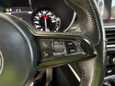 Used 2022 Alfa Romeo Stelvio Ti AWD/4WD image 27