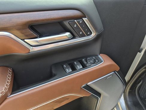 New 2026 GMC Sierra 2500 Denali Ultimate w/ Max Trailering Package image 11