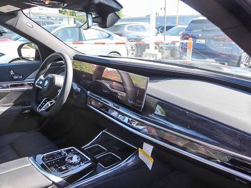 New 2026 BMW i7 eDrive50 w/ M Sport Package image 37