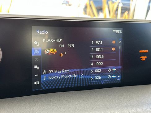 Used 2021 Lexus UX 200 F Sport w/ Accessory Package (Z2) FWD image 21