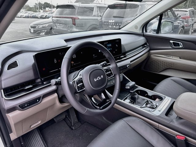 Certified 2026 Kia Carnival EX FWD image 9