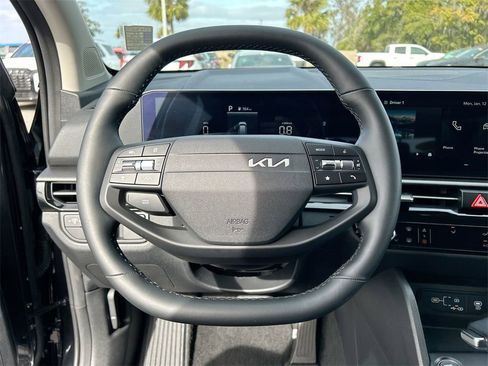 Used 2026 Kia Sportage LX w/ LX Convenience Package image 31