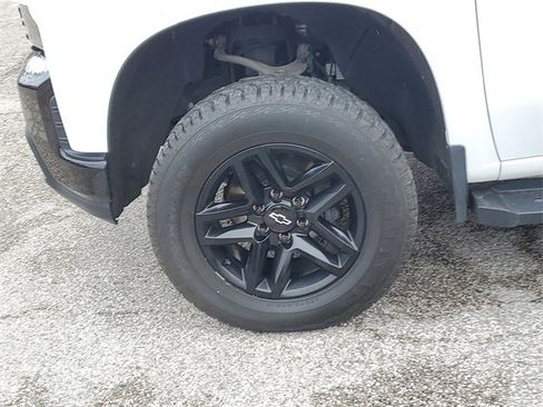 Used 2019 Chevrolet Silverado 1500 Custom Trail Boss w/ Infotainment Package image 8