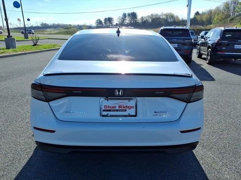 Used 2025 Honda Accord Sport image 5