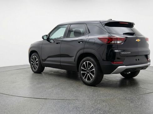 Used 2025 Chevrolet TrailBlazer LT image 6