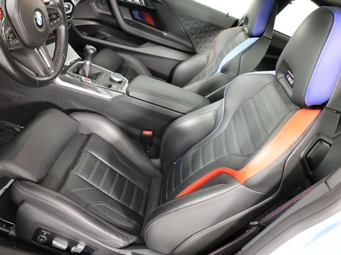 Used 2023 BMW M2 w/ Lighting Package RWD image 10