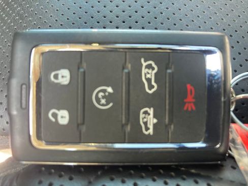 New 2024 Jeep Grand Wagoneer L Series III w/ Rear Seat Video Group 1 image 30